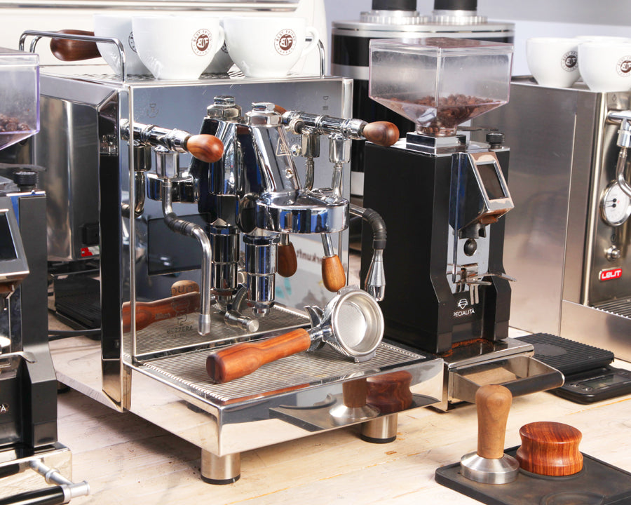 Kaffee- und Espressomaschinen für Profis und Haushalt